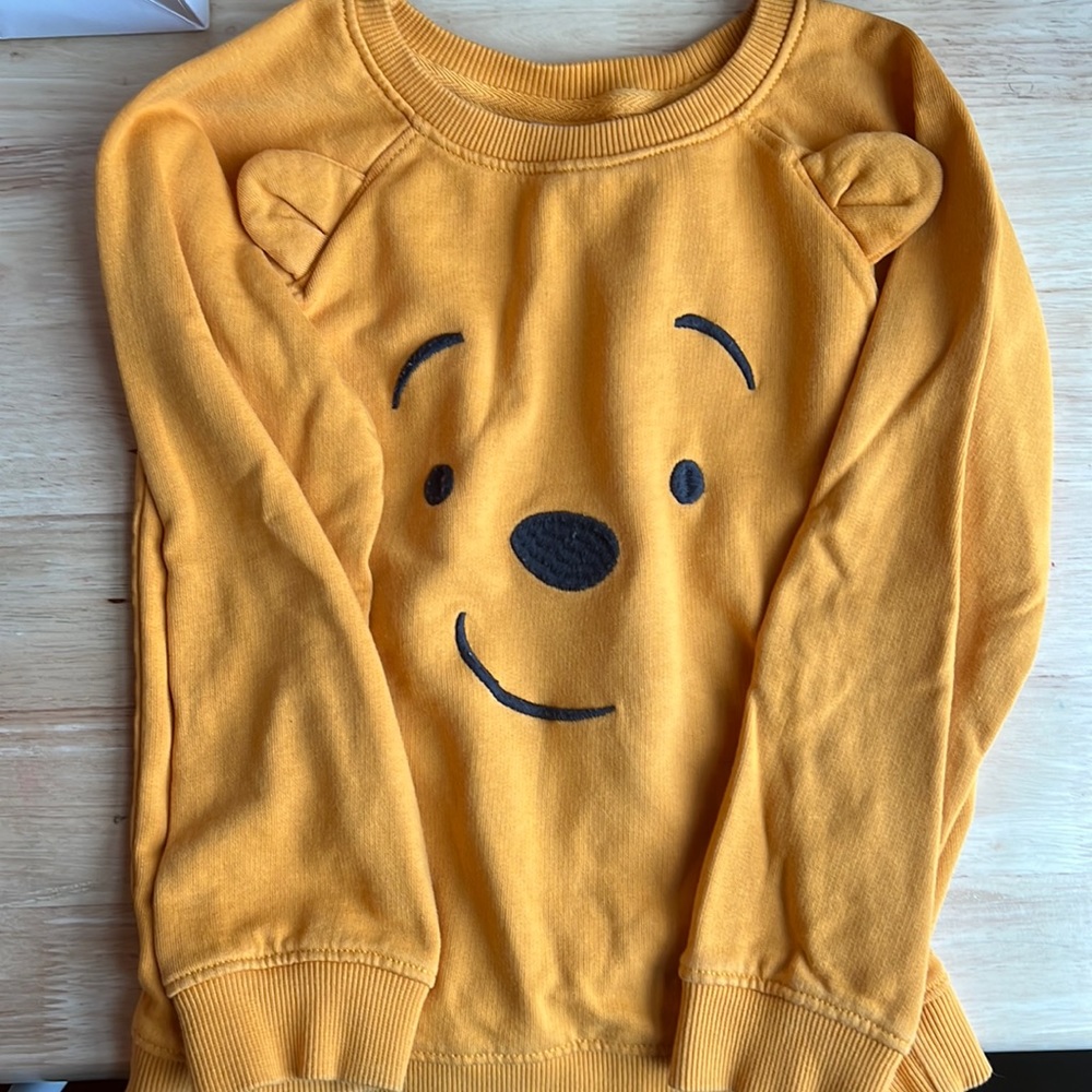 Hanna Andersson Pooh sweatshirt size 5
